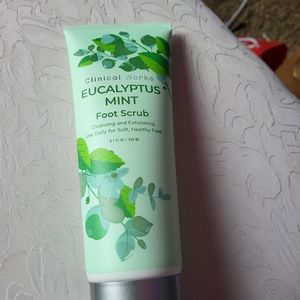 Clinical Works Eucalyptus Mint foot scrub NWT 8 oz